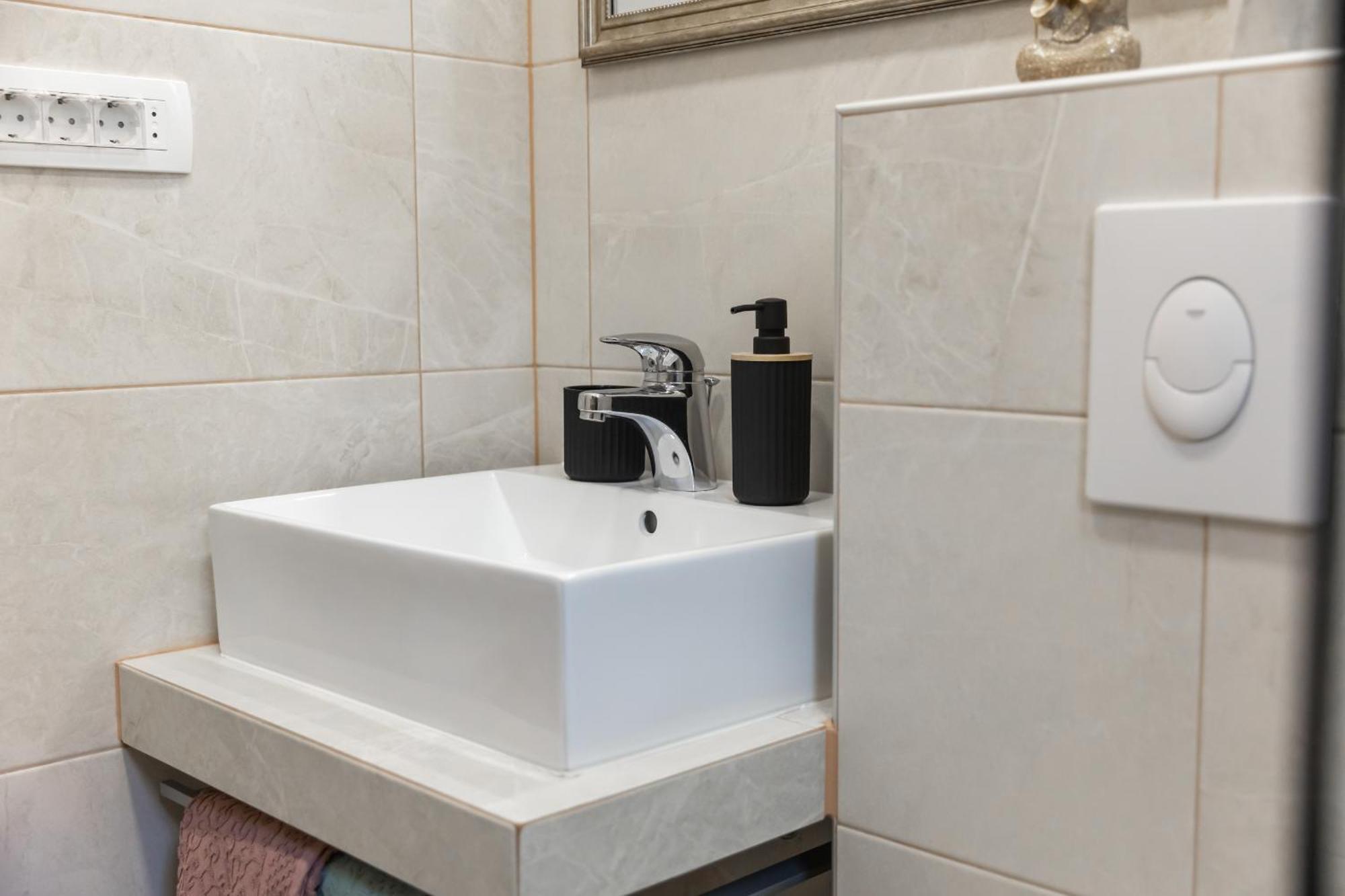 Deluxe Apartment Roma Imotski Esterno foto